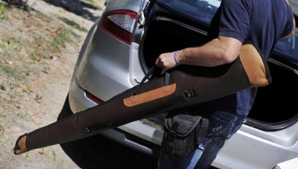ΑποτÎλεσμα εικόνας για αντÏας με καÏαμπινα σε δημοσια υπηÏεσια
